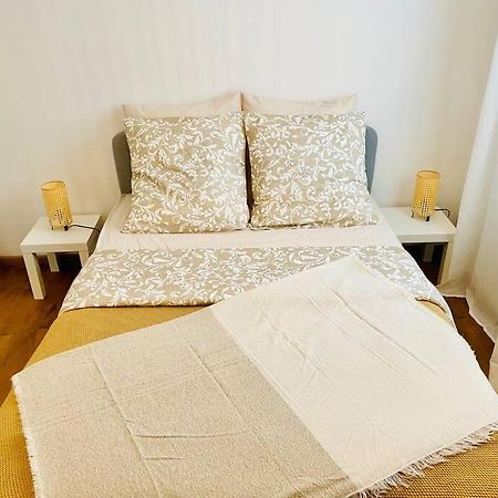 Le Cellier Saint Vincent Apartment Damery  Bagian luar foto